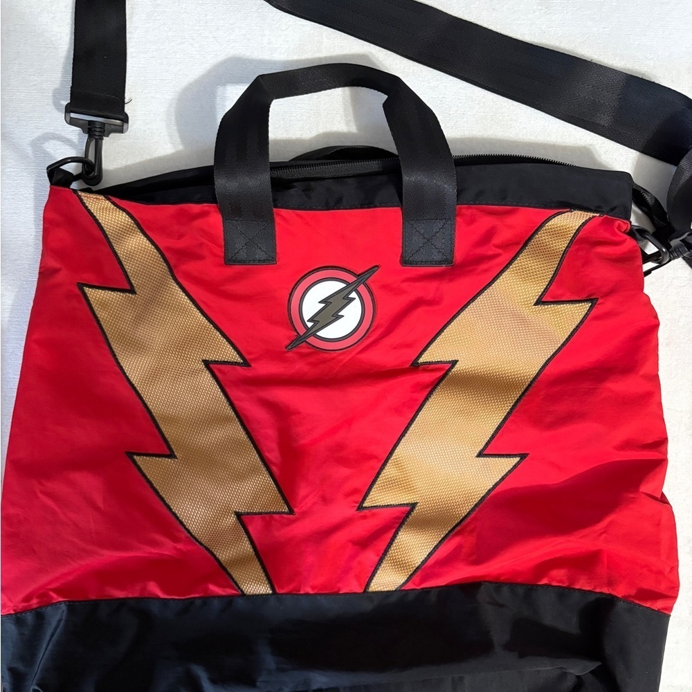 Source Unknown Red and Gold Kids Bag